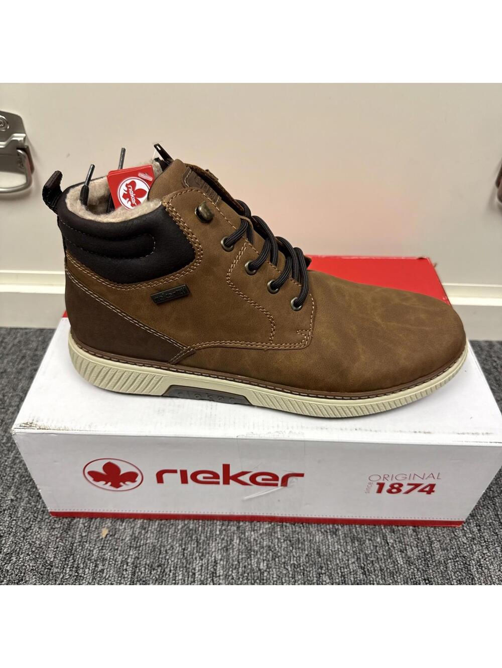 Rieker Men's Stan 02 Waterproof Footwear  Mandel Size 10 New